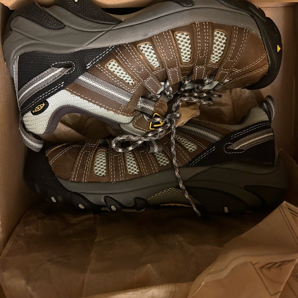 KEEN Women’s Steel Toe Boots